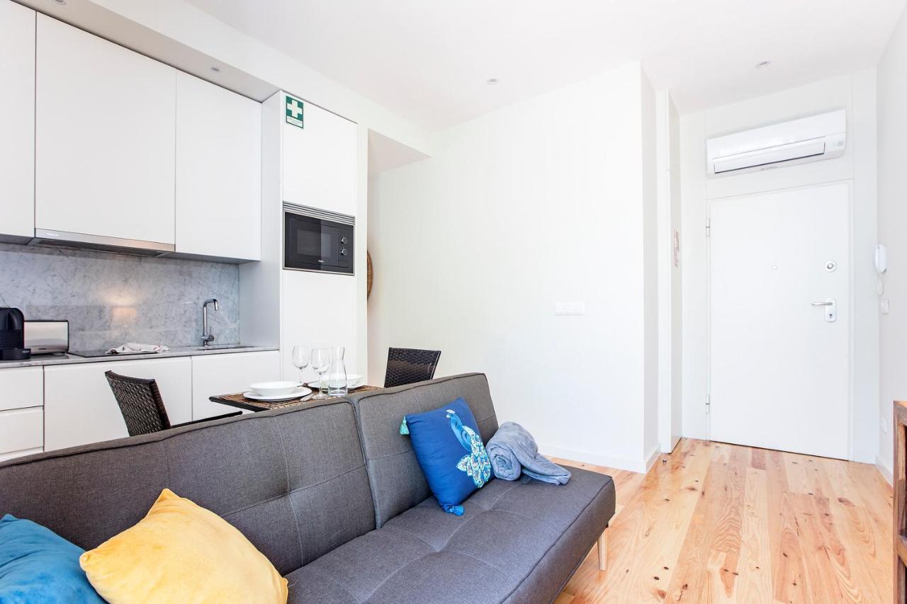 Central Studio W/ Pool, Ac & Patio By Lovelystay ポルト エクステリア 写真
