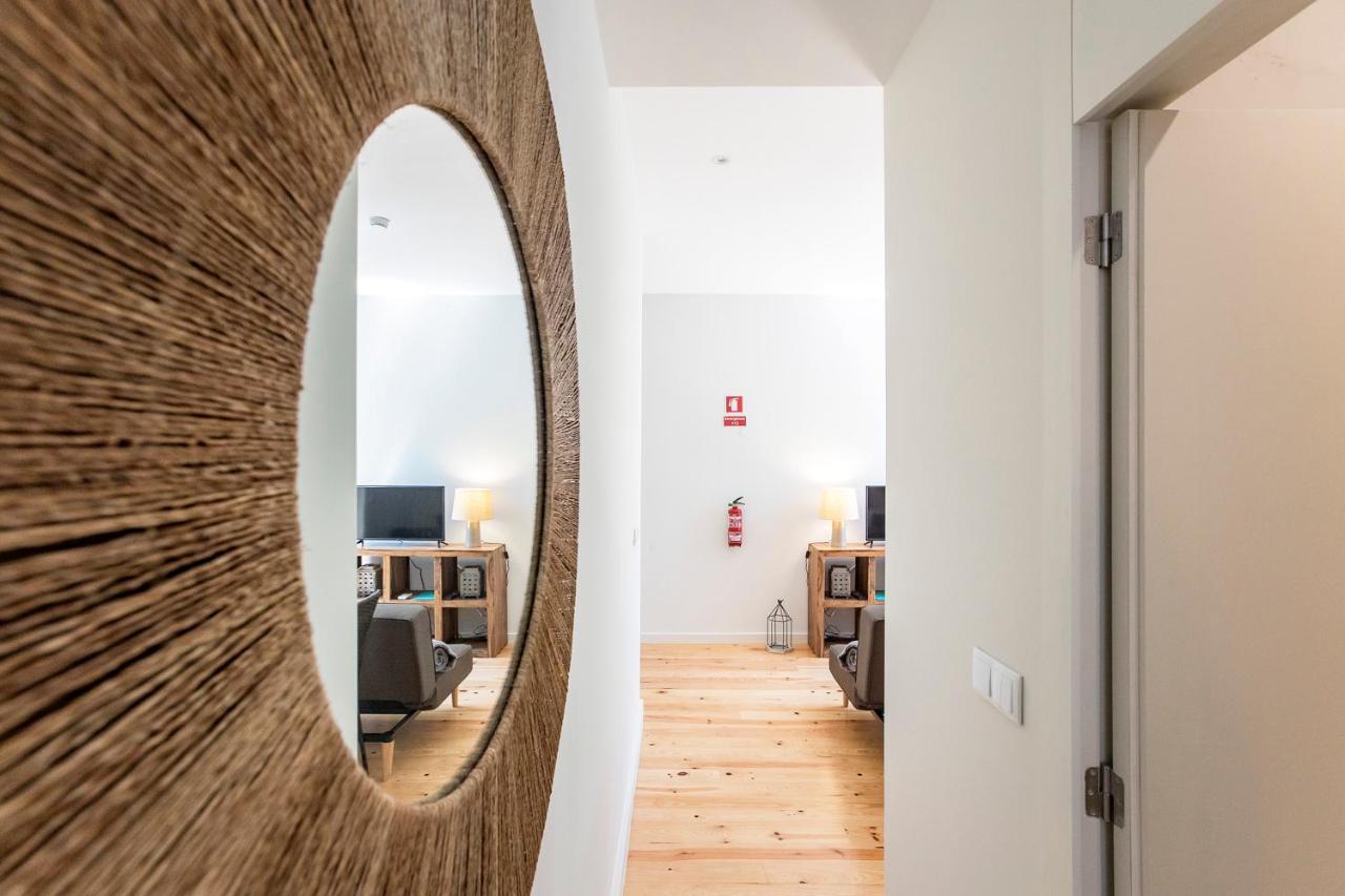 Central Studio W/ Pool, Ac & Patio By Lovelystay ポルト エクステリア 写真